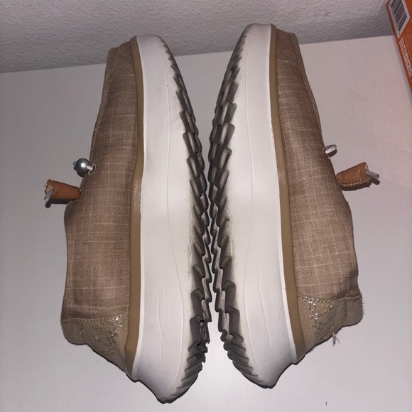 Hey Dude women Tan Casual Shoes 8 - Picture 4 of 5